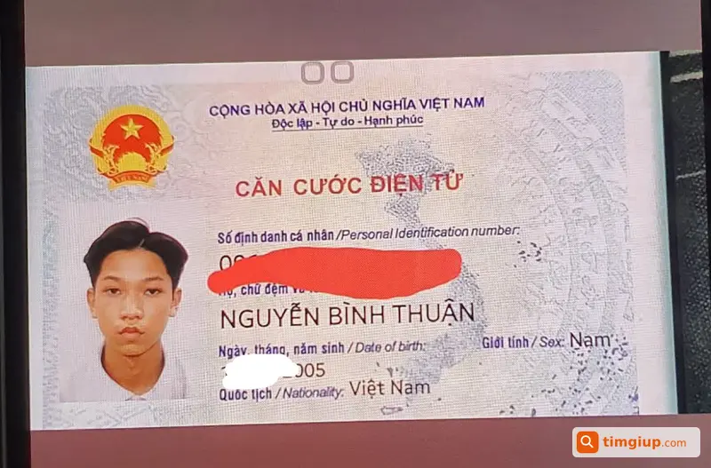 Rơi Ví Ck Đen Kèm Giấy Tờ Tại Nguyễn Văn Cừ, Cần Thơ