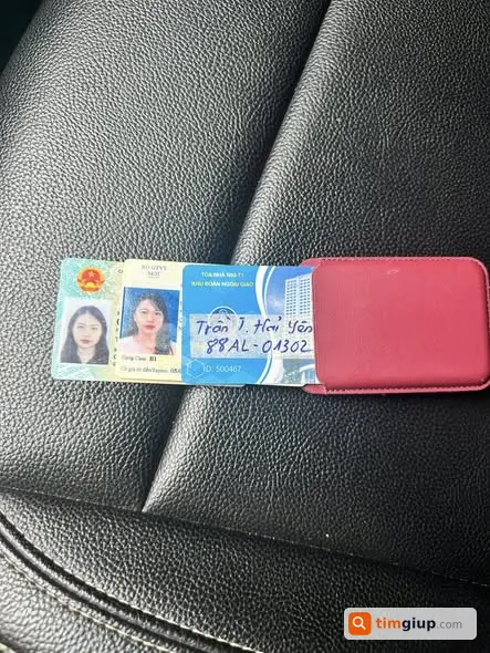 Nhặt được giấy tờ mang tên Yến sinh năm 2000 tối qua