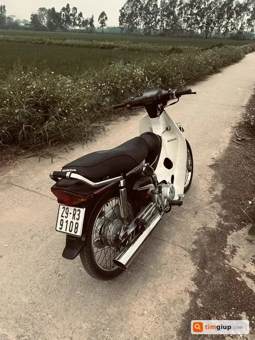 Tìm ví da đen rơi khu cổng làng Siêu Quần, Tả Thanh Oai