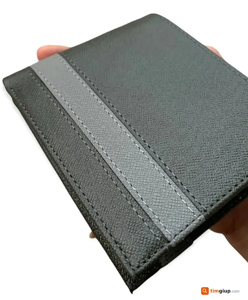 Tìm ví và giấy tờ tên Phạm Võ Hoàng Anh tại Huế