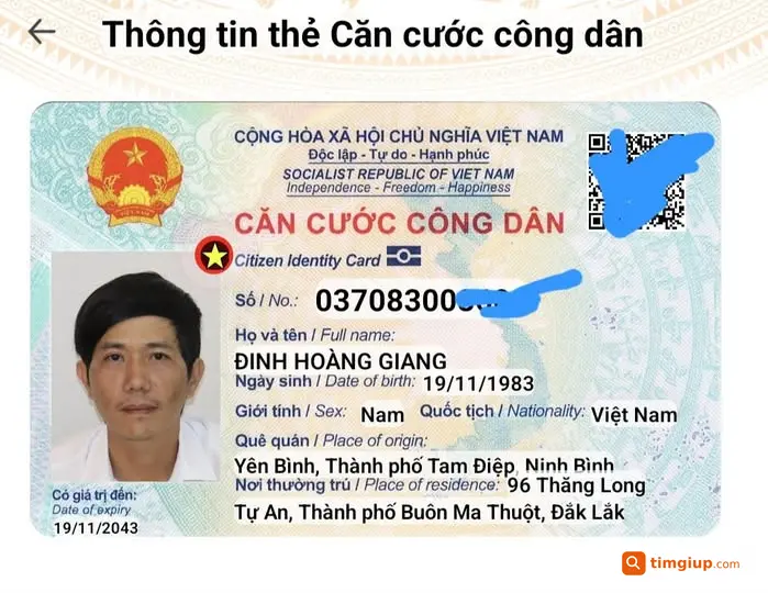 Ví Chứa Giấy Tờ Tùy Thân Bị Rơi Trên Đường Đi Học
