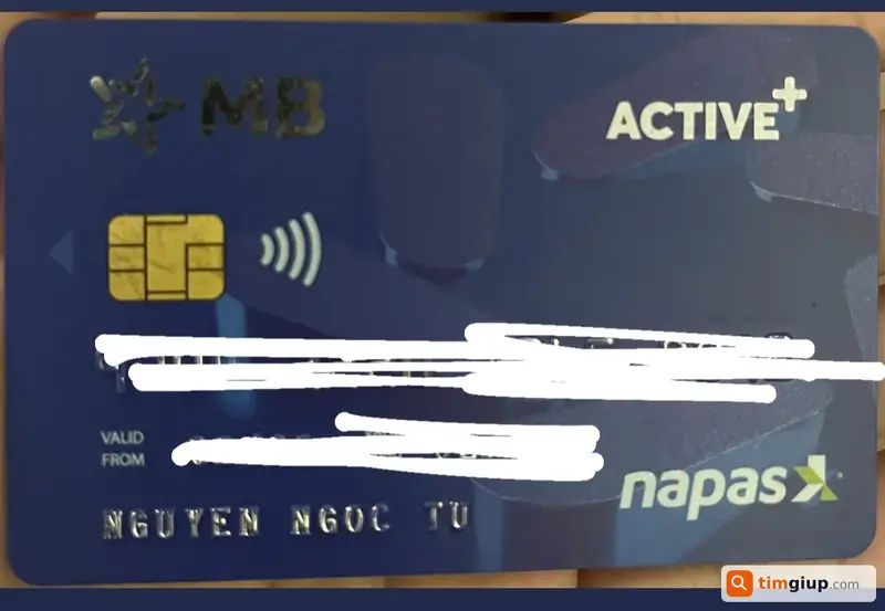 Tìm ví màu hồng của bạn Nguyễn Ngọc Tú tại Hà Nội