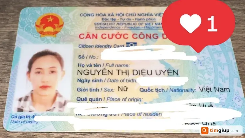 Tìm ví màu nâu đánh rơi tại Huế - Tên Nguyễn Thị Diệu Uyên