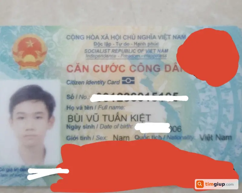 Tìm giấy tờ mang tên Bùi Vũ Tuấn Kiệt rơi tại Hà Nội