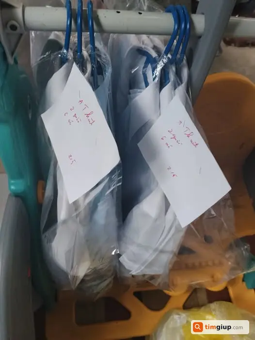 Tìm 3 áo sơ mi thất lạc từ Bến xe Nước Ngầm đến Hàng Than