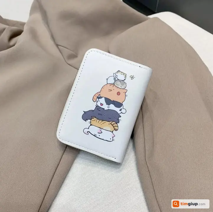 Rơi ví kèm giấy tờ tên Phạm Yến Nhi tại Tây Hồ, Hà Nội