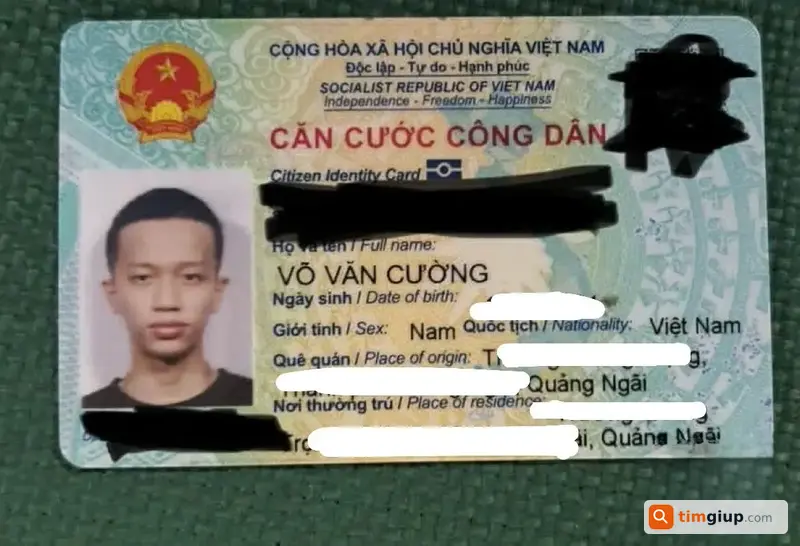 Tìm ví màu trắng cùng giấy tờ mang tên Võ Văn Cường tại Quận 4