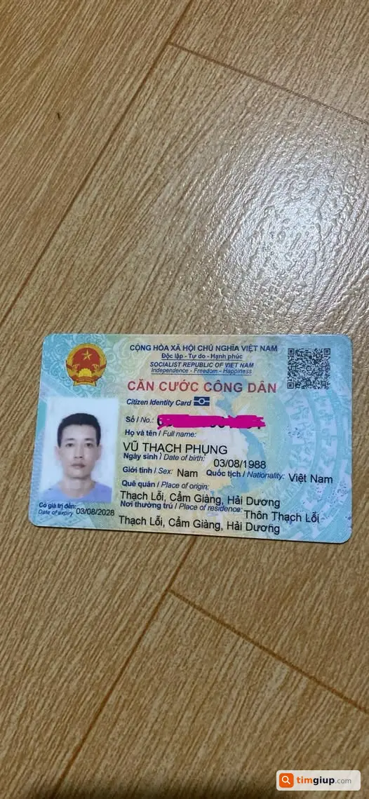 Tìm ví chứa giấy tờ Vũ Thạch Phụng khu Lạc Bên Hồng Cầu