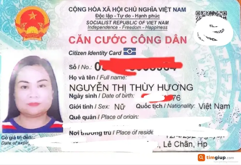 Tìm ví da chứa nhiều giấy tờ tùy thân của bà Nguyễn Thị Thùy Hương tại Hải Phòng