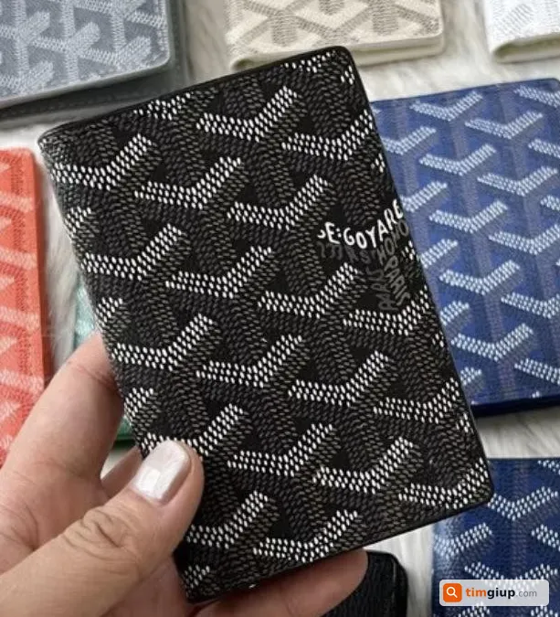 Tìm ví màu đen của anh Hoàng Ngọc Cường tại TP. Huế