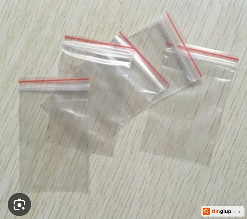 Tìm túi zip chứa giấy tờ tùy thân của Lê Quang Long tại Hà Đông, Hà Nội