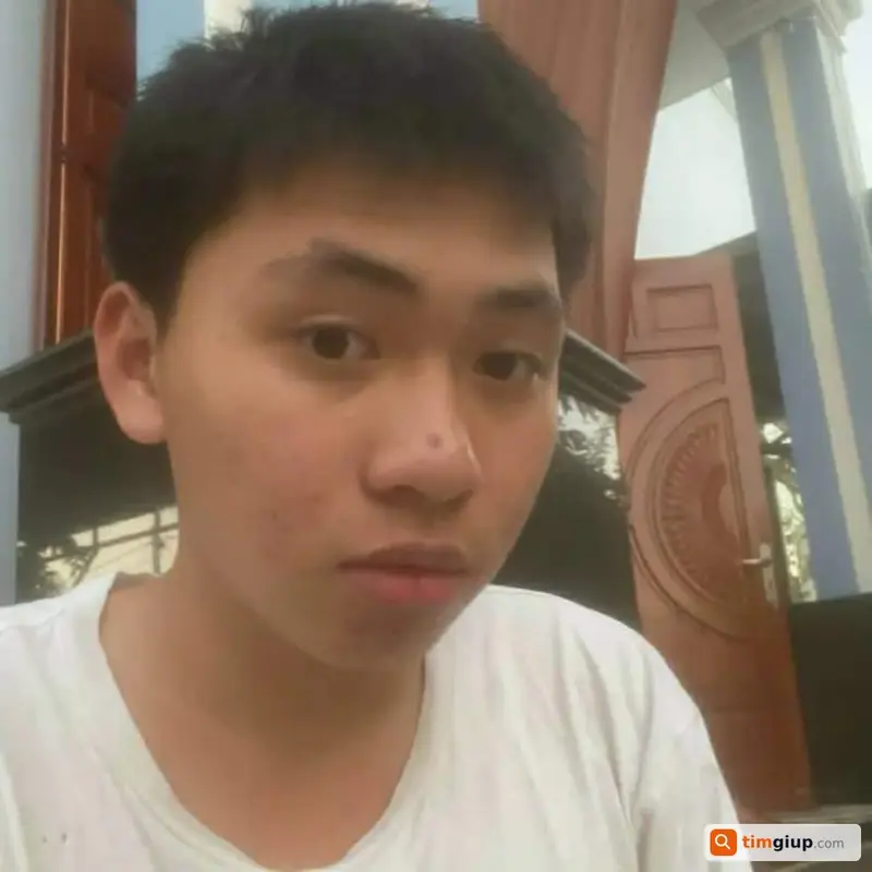 Tìm ví màu đen viền đỏ trắng tên Trần Gia Bảo tại Bến xe Miền Tây