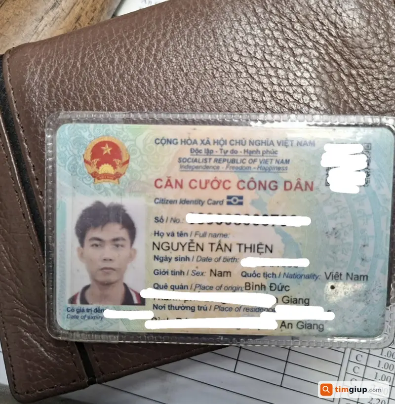 Tìm ví nâu sọc đen chứa CCCD tại Thạnh Lợi, Long An
