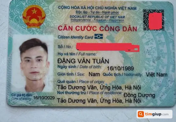 Tìm Ví Màu Nâu Cùng Giấy Tờ Thất Lạc Ở Đường Chiến Thắng