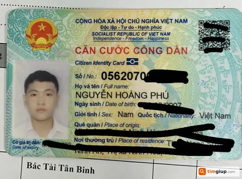 Tìm căn cước công dân tên Nguyễn Hoàng Phú (2007) tại Quận 7, TP.HCM