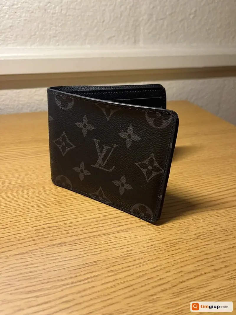 Tìm ví tiền màu đen của anh Trần Tiến Cường tại Quận 9, TP. Hồ Chí Minh