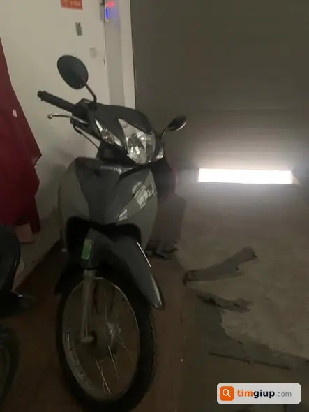 Tìm xe máy thất lạc khu hồ Hào Nam chiều 21/4 Hà Nội