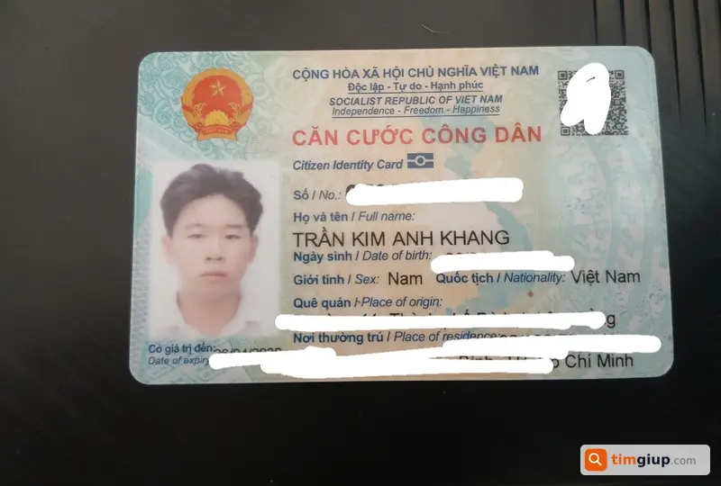 Tìm ví màu nâu thất lạc trên xe buýt số 8 tại Hàng Xanh