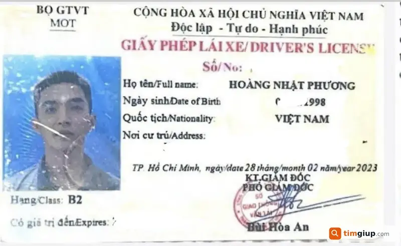 Tìm ví đánh rơi tại sân bay Tân Sơn Nhất - Tên Hoàng Nhật Phương