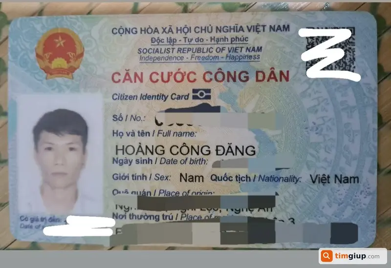 Tìm ví da màu xám mang tên Hoàng Công Đăng tại Đà Nẵng