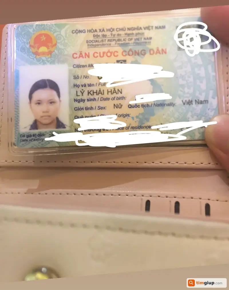 Tìm ví màu hồng nhạt tên Lỷ Khải Hân tại TP. Hồ Chí Minh