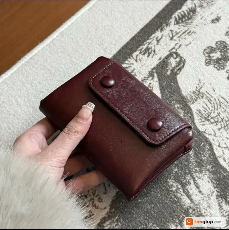 Tìm ví màu đỏ và giấy tờ tùy thân tên Lê Trần Thái Như tại TP. Long Xuyên