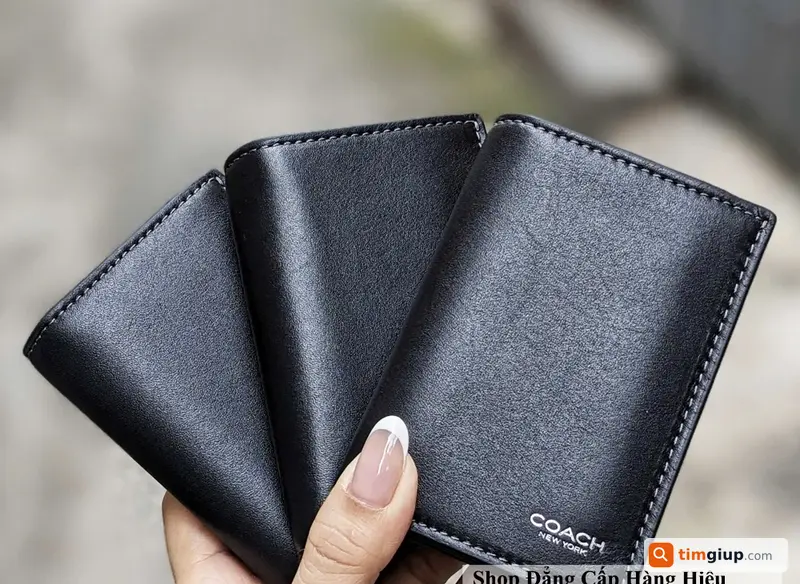 Thất lạc ví đen có giấy tờ Ngô Trung Hiếu ở Bến Ninh Kiều, Cần Thơ