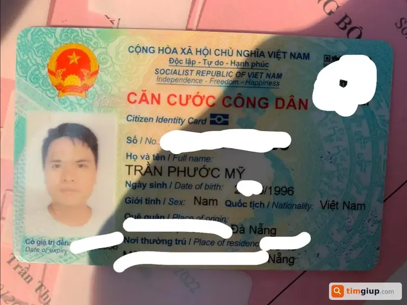 Tìm ví nam màu đen đánh rơi tại Quận Ngũ Hành Sơn, Đà Nẵng