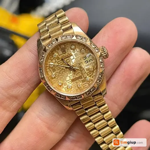 Mất đồng hồ tại phố đi bộ Nguyễn Huệ