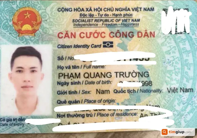 Tìm ví màu đen tên Phạm Quang Trường tại Phú Yên