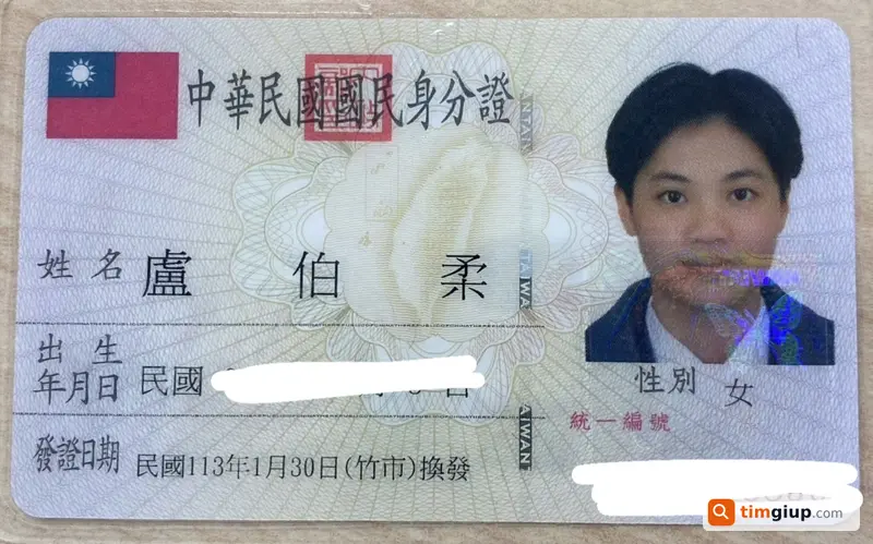 Tìm ví có giấy tờ và ngoại tệ từ Quận 5 đến Quận 1