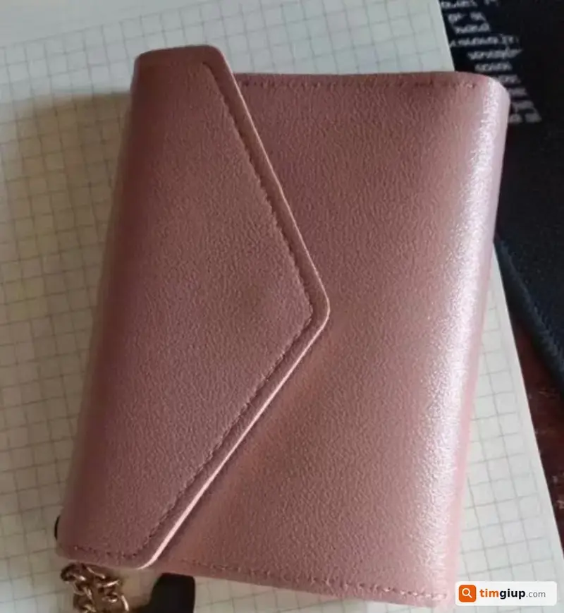 Tìm ví màu nâu thất lạc của Nguyễn Thị Khánh Vân tại TP.HCM