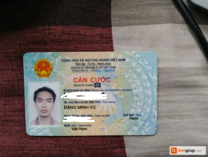 Tìm ví da màu nâu chứa giấy tờ của anh Đặng Minh Vũ tại Hà Nội