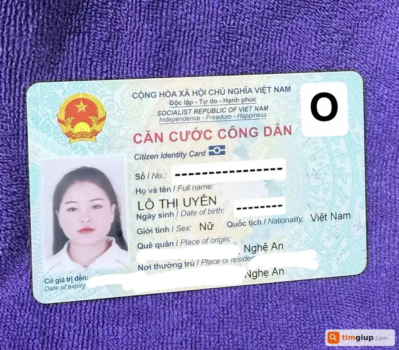 Tìm ví đỏ chứa giấy tờ mang tên Lô Thị Uyên tại Lạch Tray, Hải Phòng