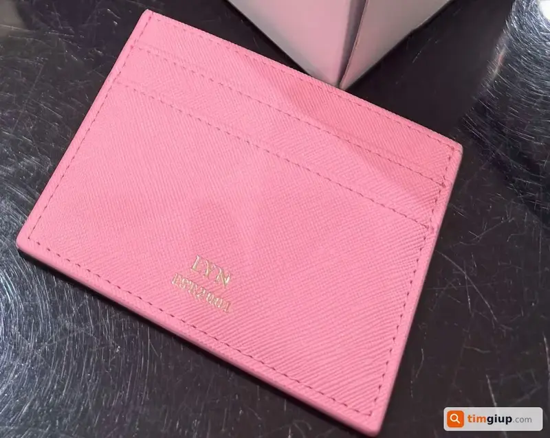 Tìm ví màu hồng tên Đinh Nguyễn Khánh Vân tại TP.HCM