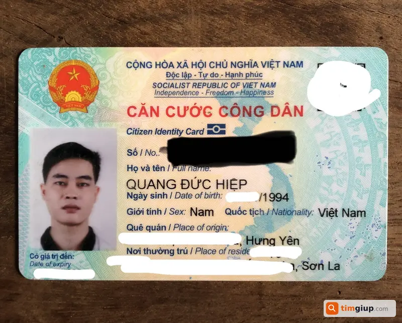 Tìm ví màu đen cùng giấy tờ rơi tại Yên Xá, Hà Nội
