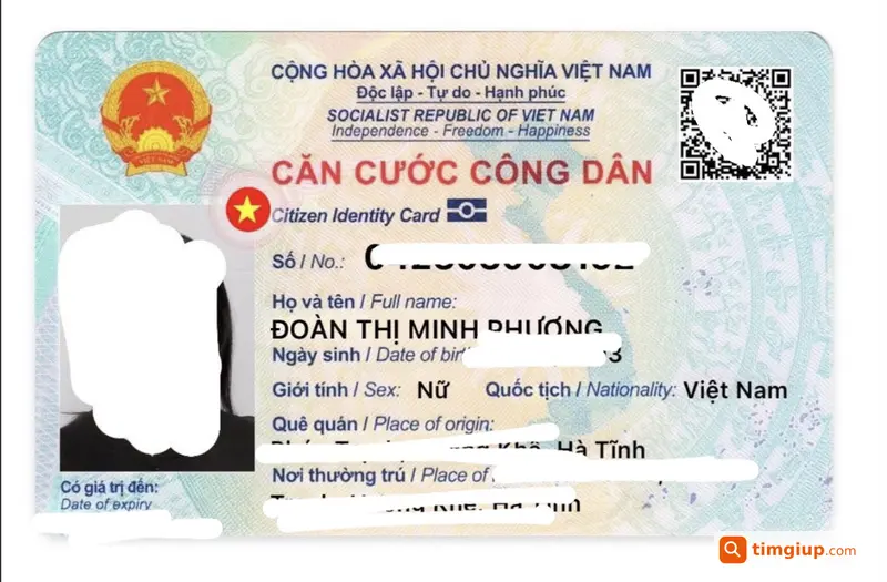 Ví Trắng Sọc Hồng Kèm Giấy Tờ Rơi Từ Cầu Bình Lợi Đến Xô Viết Nghệ Tĩnh