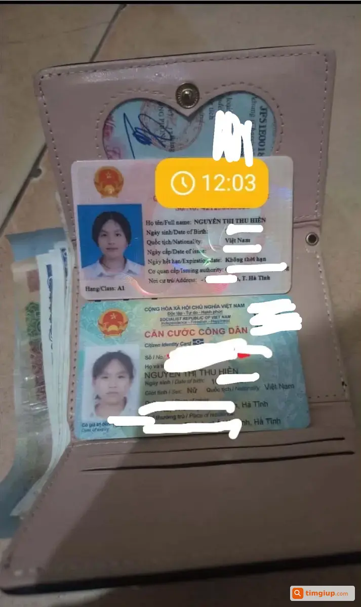 Ví Đen Hình Trái Tim Có Giấy Tờ Tên Nguyễn Thị Thu Hiền