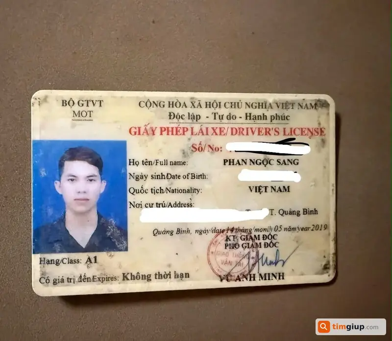Tìm Ví Màu Đen Cùng Giấy Tờ Tên Phan Ngọc Sang Ở Tam Bình
