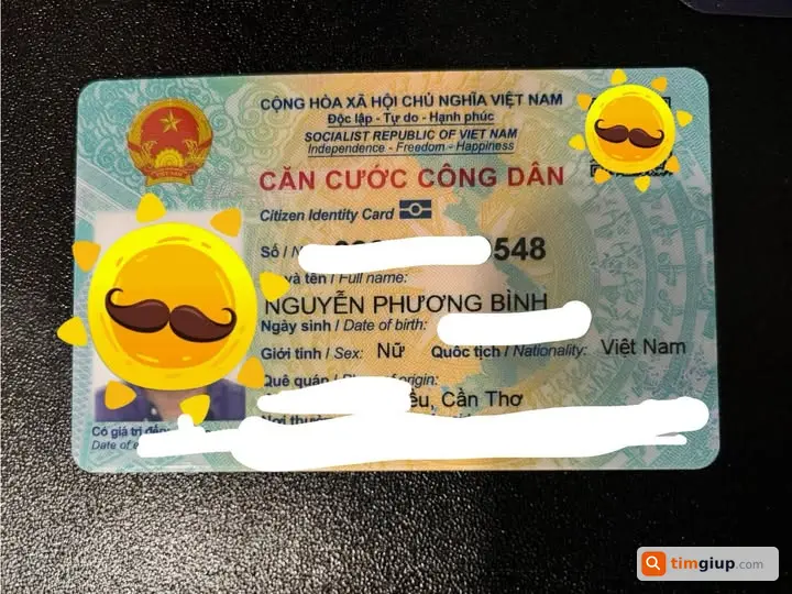Tìm ví nam màu đen chứa CCCD, BLX, cà vẹt xe từ TP.HCM đến Phú Yên