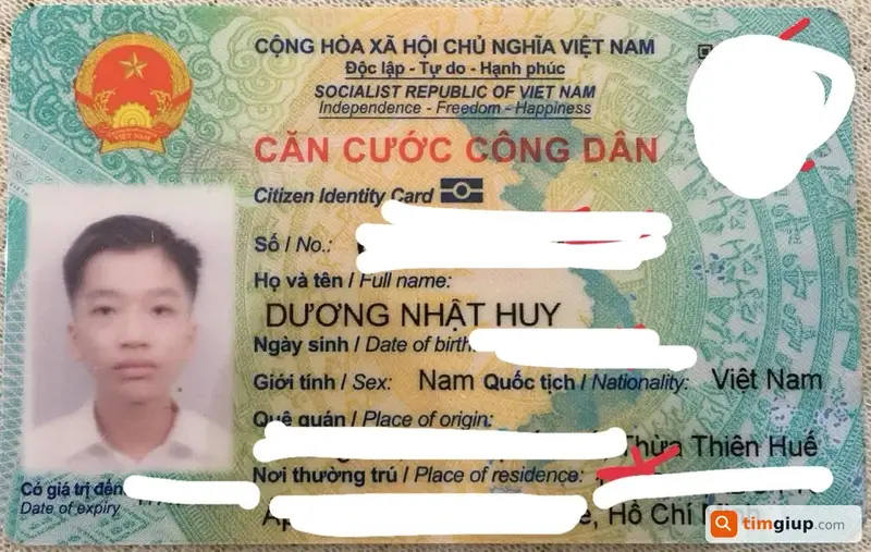 Tìm ví da Lacoste thất lạc tên Dương Nhật Huy tại Quận 7, TP.HCM