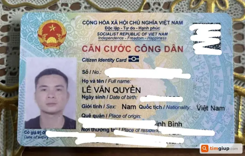 Tìm ví màu đen đánh rơi tại Hải Phòng mang tên Lê Văn Quyền