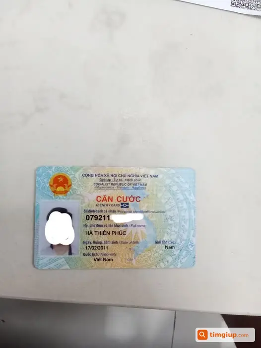 Bóp Đen Kỷ Vật Thất Lạc Tại Sân Banh Công Viên Khánh Hội
