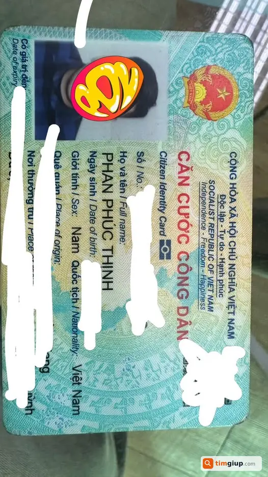 Mất ví da đen chứa giấy tờ tại Gò Vấp khu sân bay T3