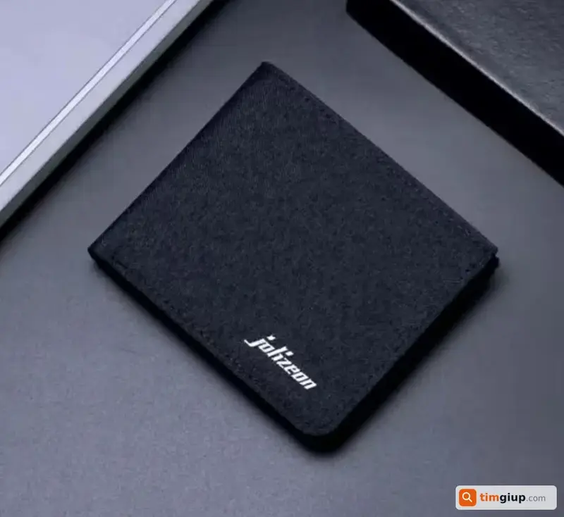 Tìm ví màu đen đánh rơi tại Hà Nội tên Nguyễn Đình Đức