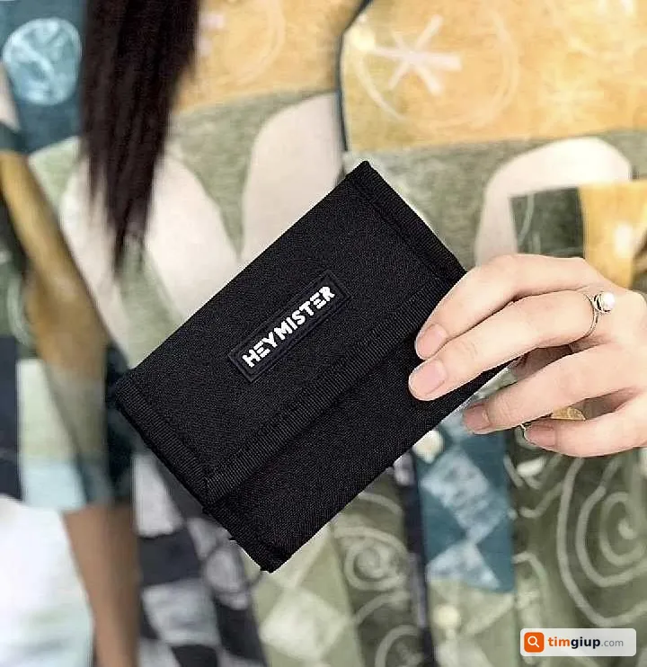 Tìm ví và giấy tờ tùy thân của Huỳnh Thị Ánh Như tại Quận 1, TP.HCM