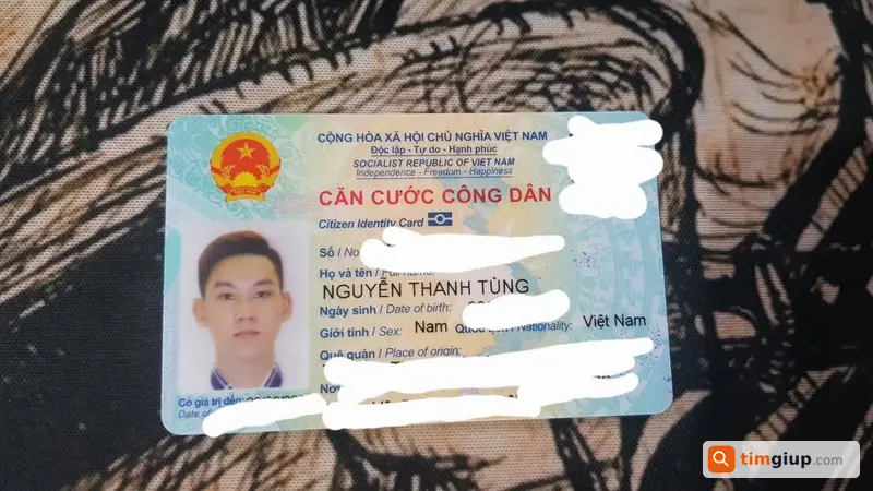 Tìm ví da đen chứa CCCD Nguyễn Thanh Tùng bị rơi