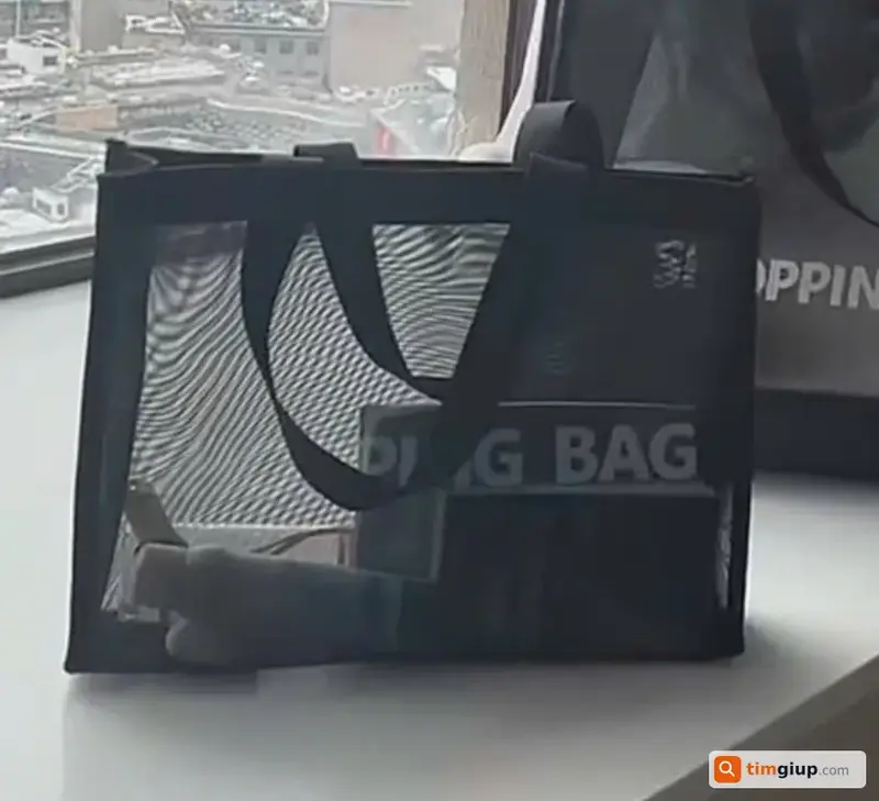 Tìm túi xách của chị Nguyễn Thị Ngọc Hạnh tại Quận 1, TP.HCM